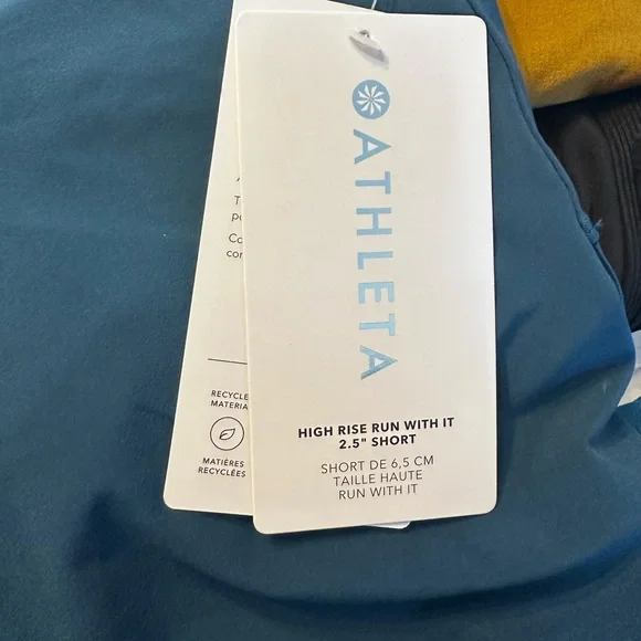 Athleta high rise run with it 2.5” short large - Picture 3 of 3